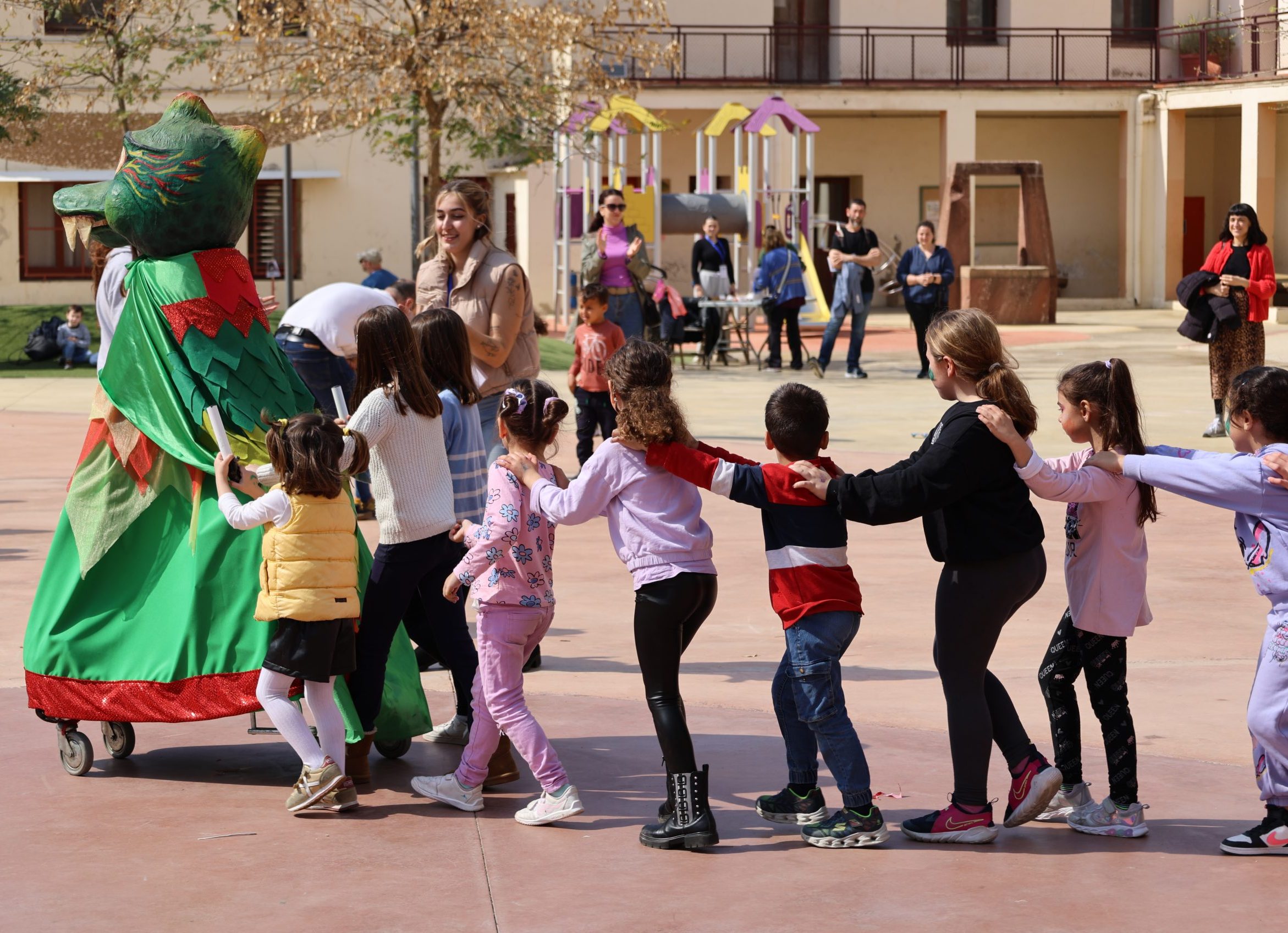 Arrenca el ‘Juga a l’Escola’ amb una jornada familiar a Els Convents
